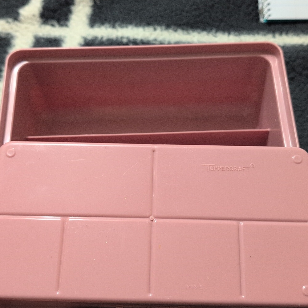 Pink Storage Box Tupperware - Picture 5 of 6